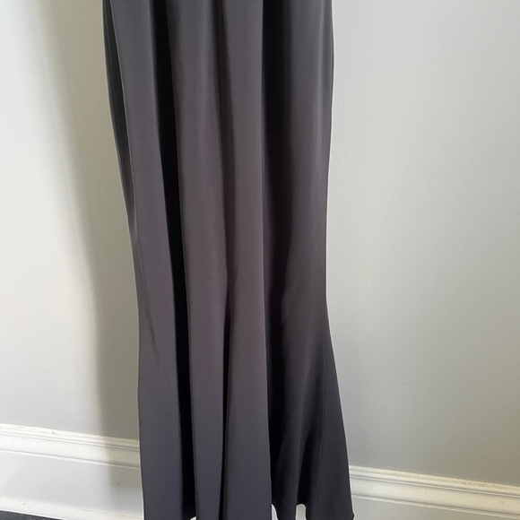 BADGLEY MISCHKA Collection pewter gown with sequin design size 10 - Picture 4 of 7